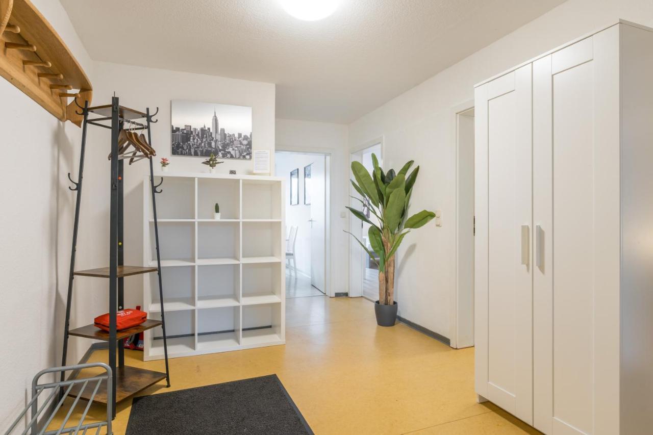 Einfach Aber Sehr Komfortabel - Wohnung Fuer 6 Personen - 2Xwc - Grupen, Messe, Monteure, Studenten - Voll Ausgestattet - 6 Betten 140X200Cm Hochwertig, 3 Smart-Tv 55 Zoll Netflix, 1000 Mbit Wlan, Voll Ausgestattete Kueche Duisburg Zewnętrze zdjęcie
